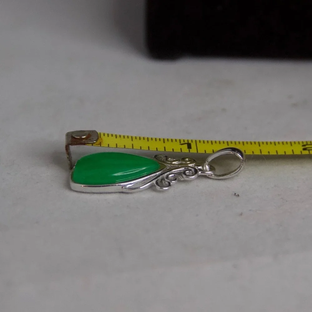 925 Thai Sterling Silver Green Jade‎ Teardrop Scrollwork Pendant Honeycomb Back